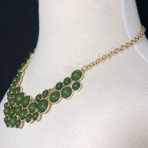 Olive Green Dot Bib Chunky Statement Necklace Earrings Set - Picture 3 of 3